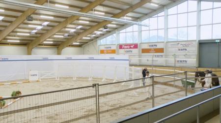 368. Thunderstruck AB